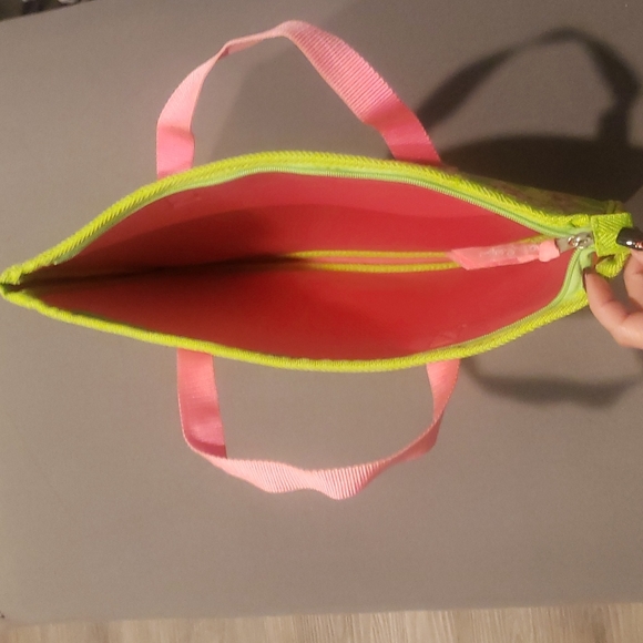 Lilly Pulitzer Petula limeade print laptop bag - Picture 3 of 5